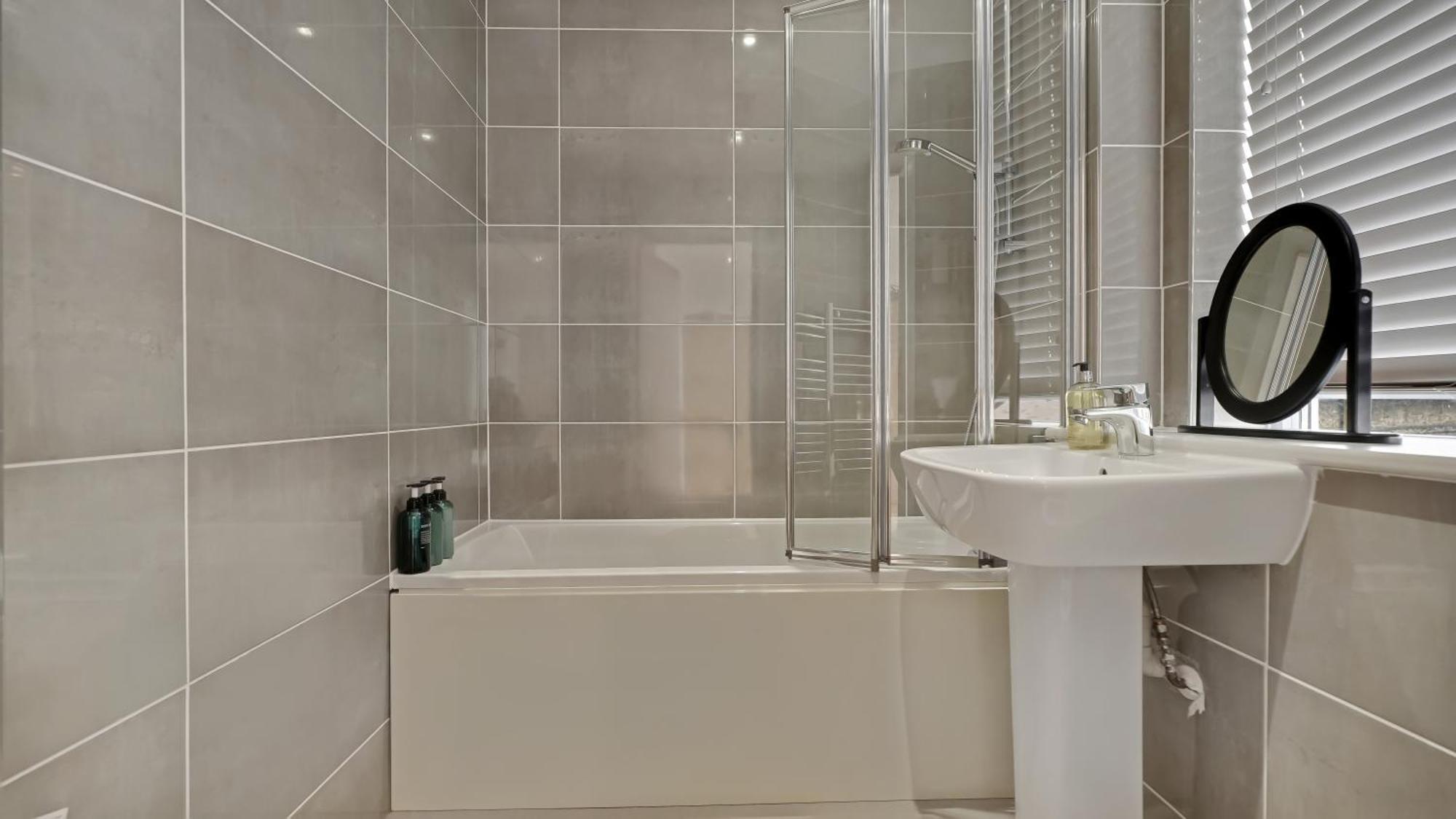 Modern And Spacious Penthouse Apartment In Putney With Free Parking London Exteriör bild